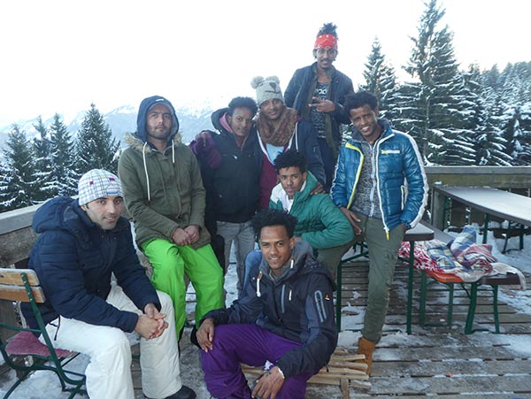 Schlittenfahren auf der Hündeleskopf mit Eritreern und Afghanen